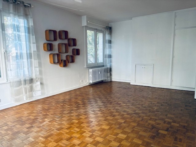 APPARTEMENT T2 A VENDRE - ST FLORENT SUR CHER - 120 m2 - 120 000 &euro;